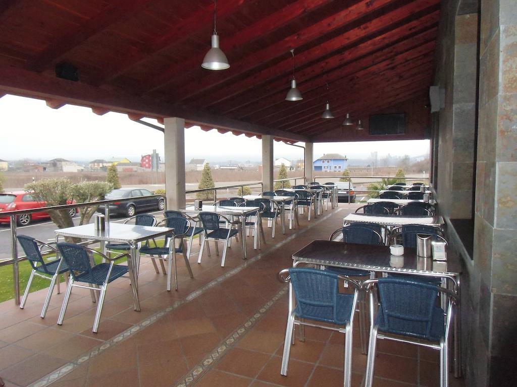 Area De Servicio Villamartin Villamartin de la Abadia Exteriér fotografie